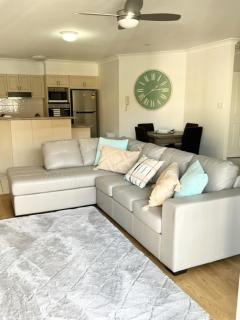 Sandy Toes - Bellara - 3