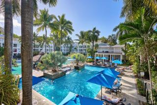 Private Beach Club Apartment in Building 2 - Palm Cove - 0