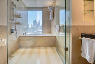 Graceful 1BR at The Address Residences Dubai Marina by Deluxe Holiday Homes - Dubai - 9