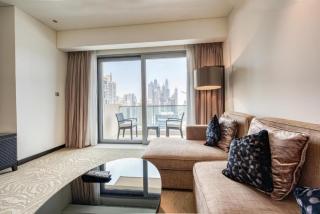 Graceful 1BR at The Address Residences Dubai Marina by Deluxe Holiday Homes - Dubai - 3