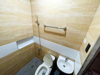 B1 - Spacious 3BR House with Netflix, Fiber Wifi, Parking, Balcony - 9