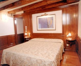 Hotel Bella Venezia - Venice - 8
