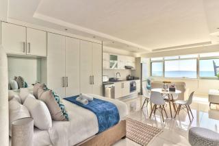 Beachfront Apartment with Wi-Fi! - Cape Town - 7