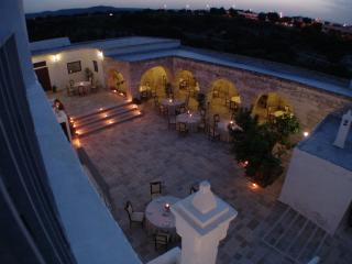 Hotel Masseria Fortificata Donnaloia - 6