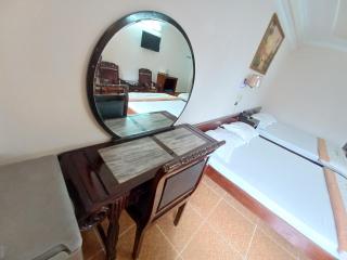 Nhat Binh Hotel - Ho Chi Minh - 9