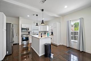 Getaway Nr Tsu, Midtown, Dt Hot Tub Game Room - Houston - 7