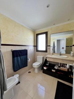 Quiet & Spacious Apt @ Golf Course w/ Roof Terrace - San Roque - 3