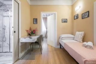 Wine Apartments Florence Barolo - Florence - 9