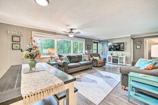 Lakefront Hideaway with Dock, Kayaks, Fire Pit! - - 7