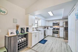 Bright Sebastian Home with Pool about 7 Mi to Beach! - Sebastian - 9