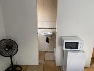 Soweto Towers Guest Accommodation - Soweto - 6