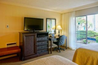 Best Western Plus Pepper Tree Inn - 3