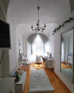 Oldtown Shelter Apartment with free private parking - 0
