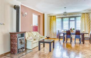 7 Bedroom Lovely Home In Pasym - 5