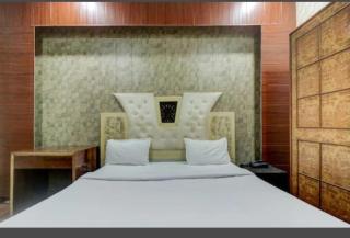 HOTEL Royal Plaza - 9