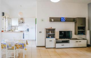 8 Bedroom Gorgeous Home In Cava D'aliga - 7