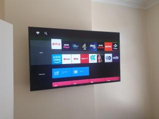 London Luxury 2 Bedroom Apartment 5 min from tube station with free parking - Wanstead - 8