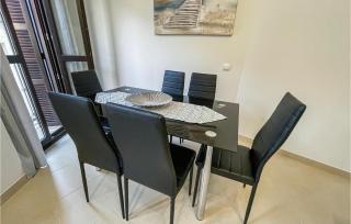 1 Bedroom Cozy Apartment In Estepona - Estepona - 8