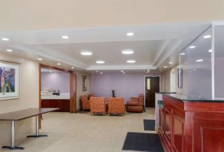 All Seasons Inn & Suites - Smithfield - 2