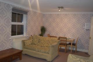 2-Bed Apartment Sleeps 4 with Wi-Fi - London - 8