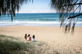 Coastal Getaway Across From Dicky Beach - Caloundra - 0