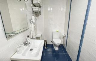 1 Bedroom Amazing Apartment In Estepona - Estepona - 3