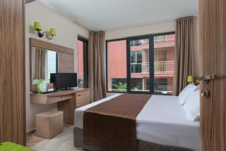 Tia Maria is situated in the southern part of the Sunny Beach Resort - Sunny Beach - 5