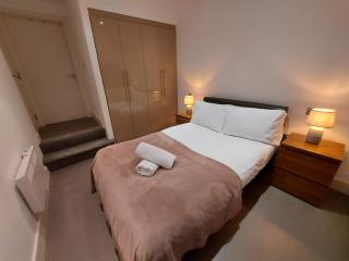 Feel At Home, Nottingham City Centre, Opposite Crowne Plaza - Nottingham - 9