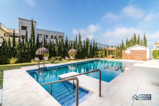Sunlit 2 BDRM Apt with View in Centro Plaza - Marbella - 0
