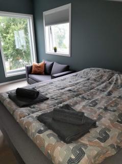 Modern 5 bedroom home, close to everything! - Kvaloysletta - 6