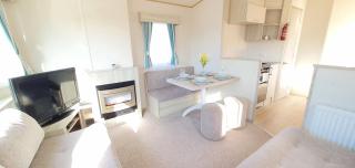Summer Breeze Caravan, PG160 Golden Palm Resort, Skegness - Chapel Saint Leonards - 8
