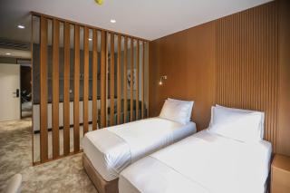 Urbanin Apartment & Hotel - Tirana - 1