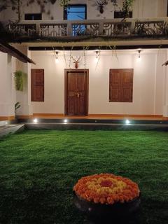Kayyalas Courtyard - Trichūr - 4