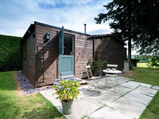 Tor Hatch Cabin - Gomshall - 3