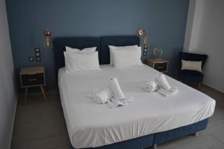Christina Studios & Apartments - 2