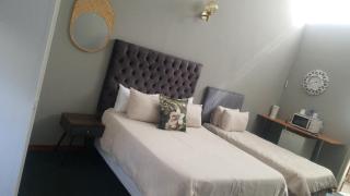 WILLOW GUEST HOUSE - 4