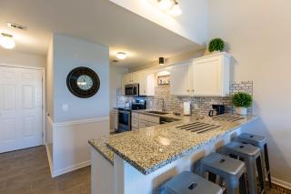 B 59-11 3rd Night & Golf Free in Sept Oct-Awesome New Listing-3BD 3BA Beauty-Close to SDC & Strip - Branson - 8