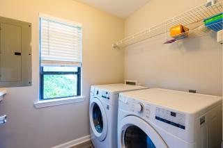 B 59-11 3rd Night & Golf Free in Sept Oct-Awesome New Listing-3BD 3BA Beauty-Close to SDC & Strip - Branson - 5