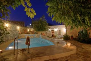 Eleni's Stately Home, picturesque location, By ThinkVilla - 8