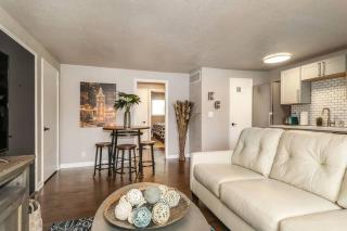 HOLLY FIRST FLOOR 2 King Beds - 2