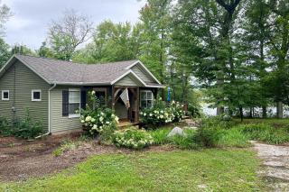 Fish, Hike and Hunt Lakeside Newaygo Cottage - Newaygo - 0