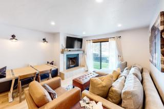 Town & Country - Ketchum - 0