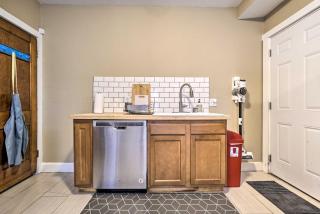 Convenient Columbus Retreat, 2 Mi to Downtown - 1