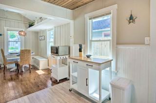 Chic Cottage with Private Yard Steps to Beach! - Colonial Beach - 2
