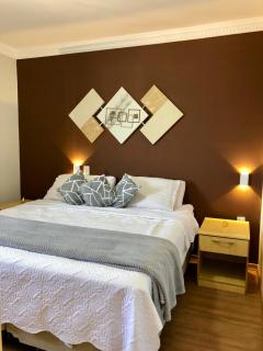Apto para CASAL com bela VISTA, cama KING, COZINHA COMPLETA, VARANDA, PISCINA, SAUNA, PORTARIA 24h e GARAGEM - Guaratinguetá - 8