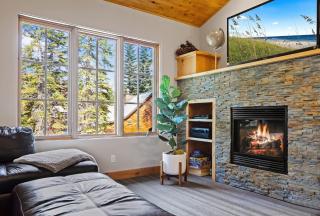 Modern Condo - EV Plug In - SM 301 - Bear Valley - 2