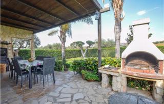 Beautiful Home In Chiaramonte Gulfi - Chiaramonte Gulfi - 4