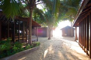 Dunhill Beach Resort - 1