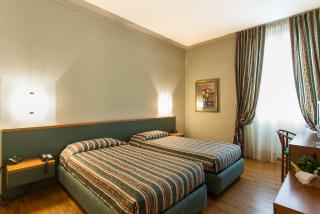 Hotel Gambara - Gambara - 9