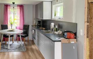 Cozy Home In Åmål With Wifi - Åmål - 9